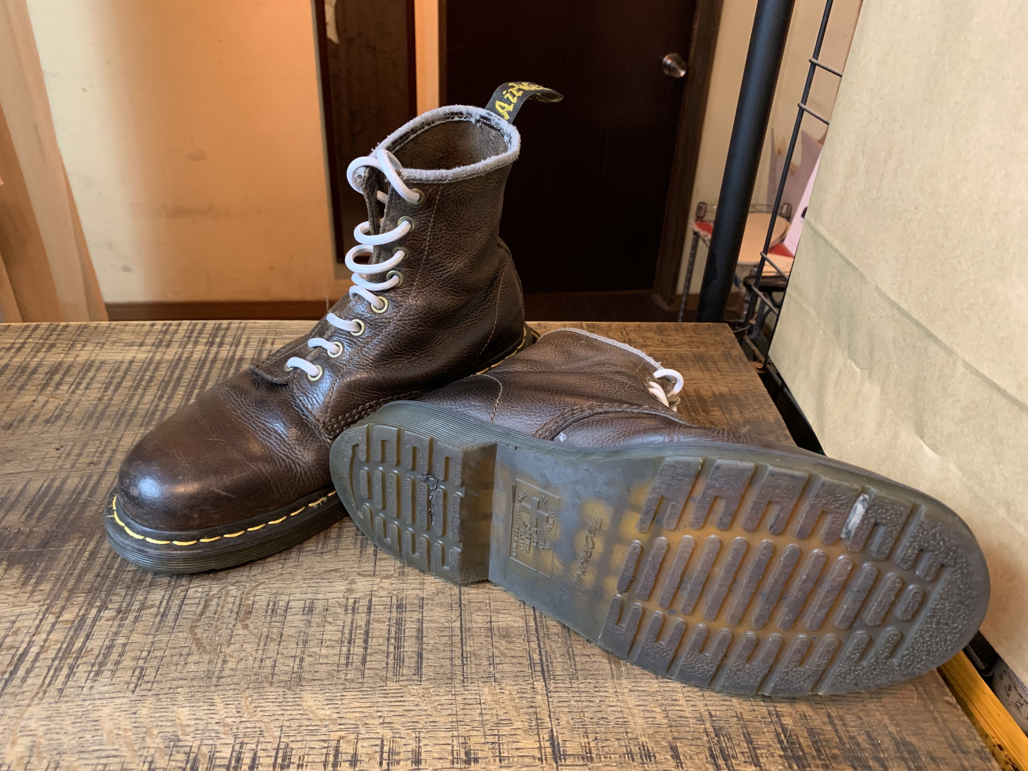 ボトル Dr.Martens ドクターマーチン トレッキング ブーツ | www.ouni.org