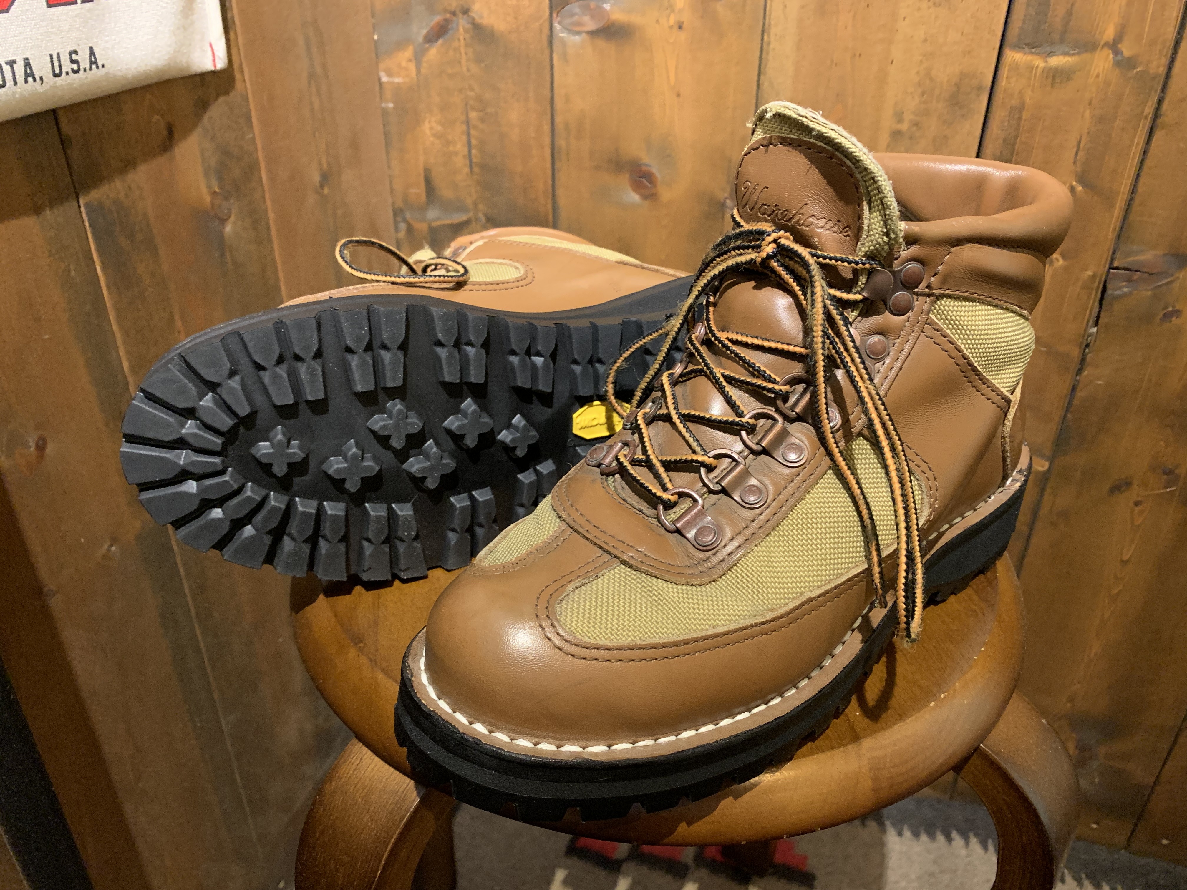 Danner フェザーライト WAREHOUSE別注 vibram#148ソール交換: ソール