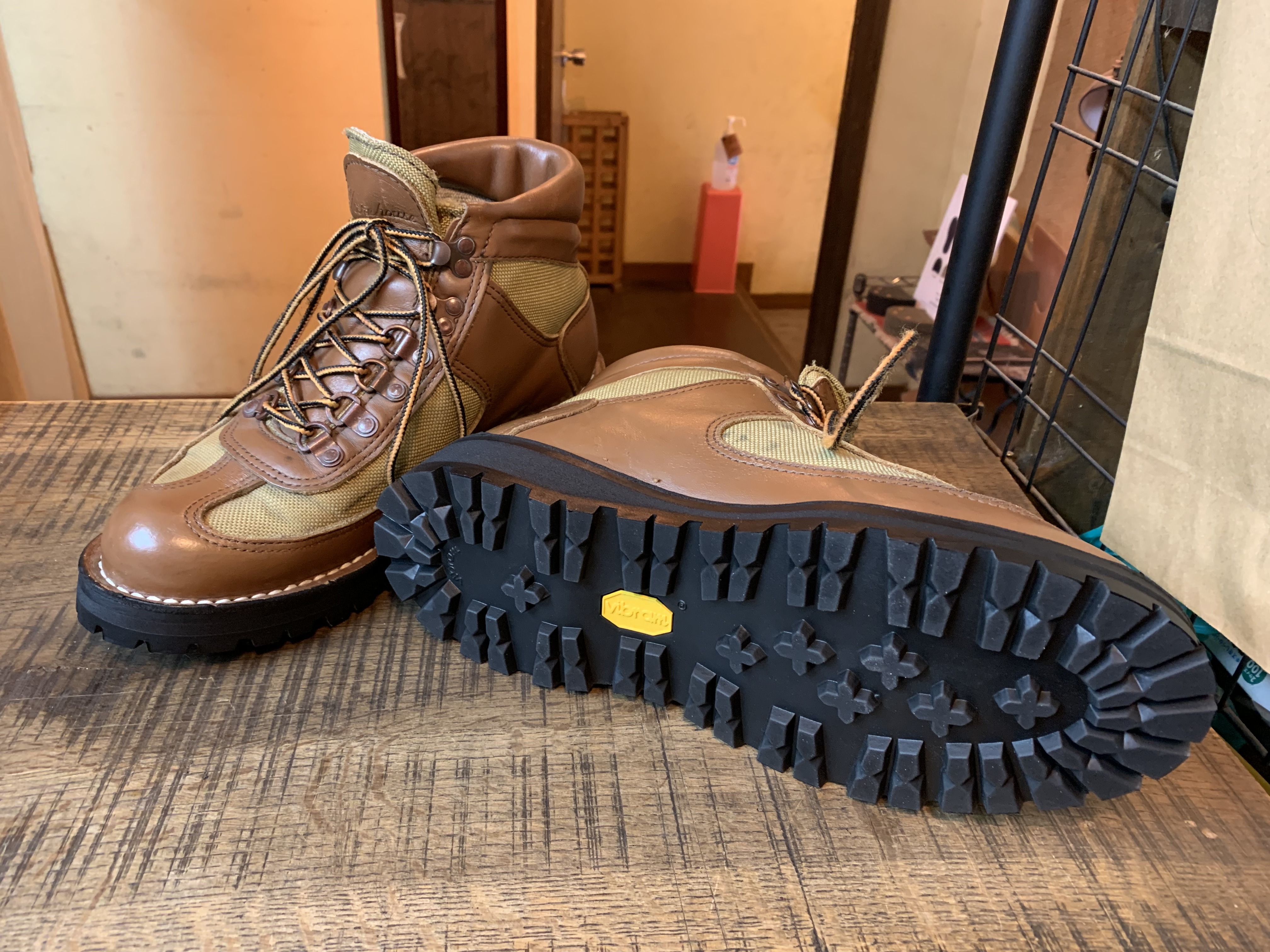 Danner フェザーライト WAREHOUSE別注 vibram#148ソール交換: ソールリペア＆カスタム RED CLOUD