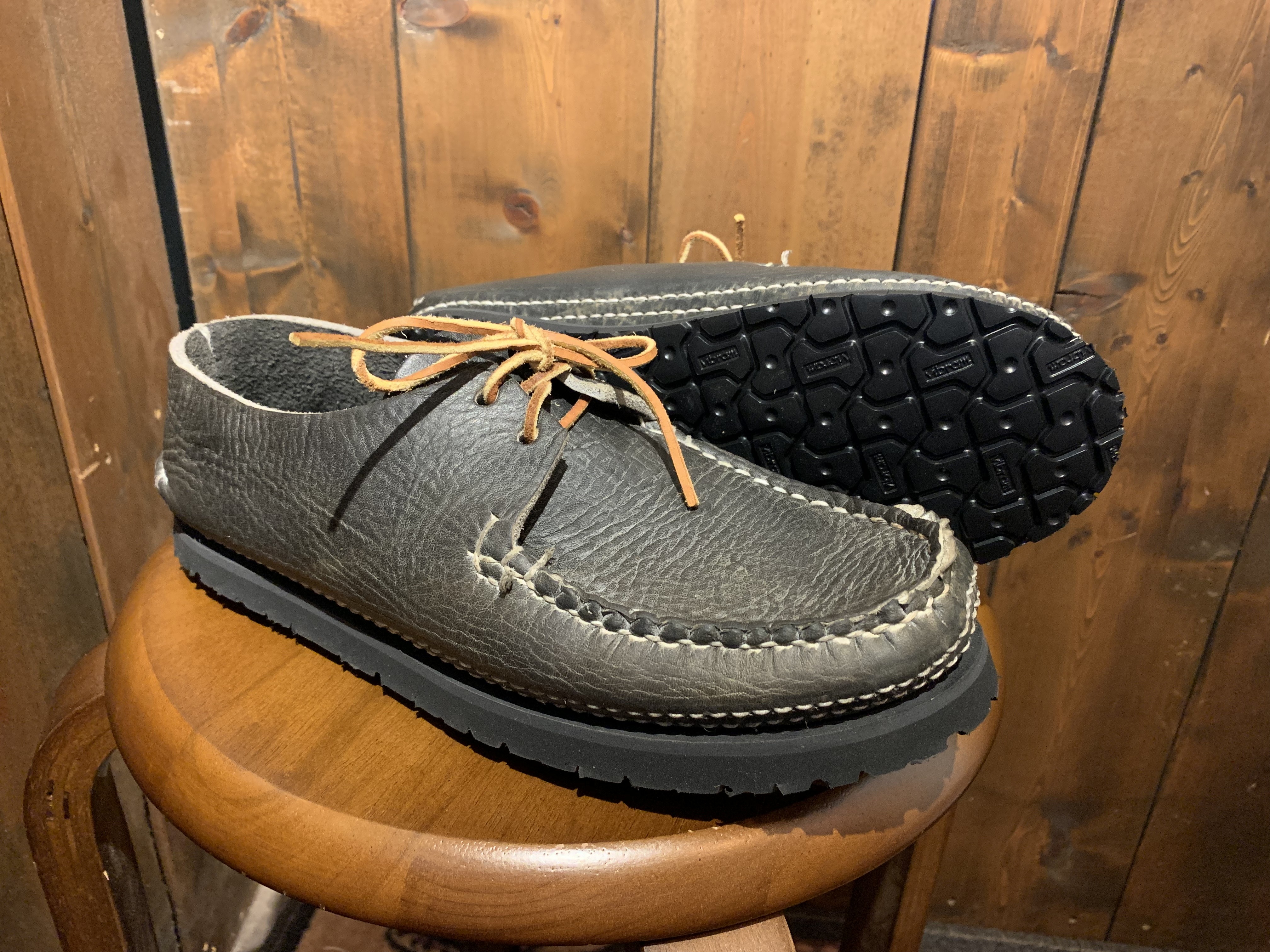 Arrow Moccasin (アローモカシン) デッキシューズ vibramEVA ソール交換: ソールリペア＆カスタム RED CLOUD