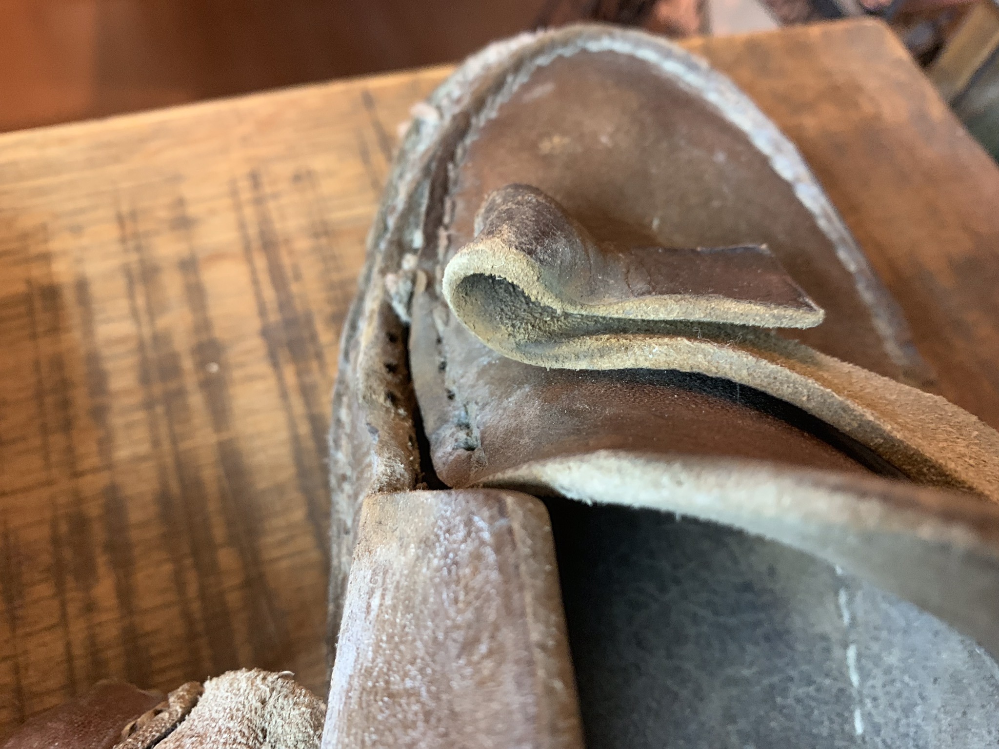 アローモカシン ARROW MOCCASIN (アローモカシン) ステッチほつれ修理 vibram