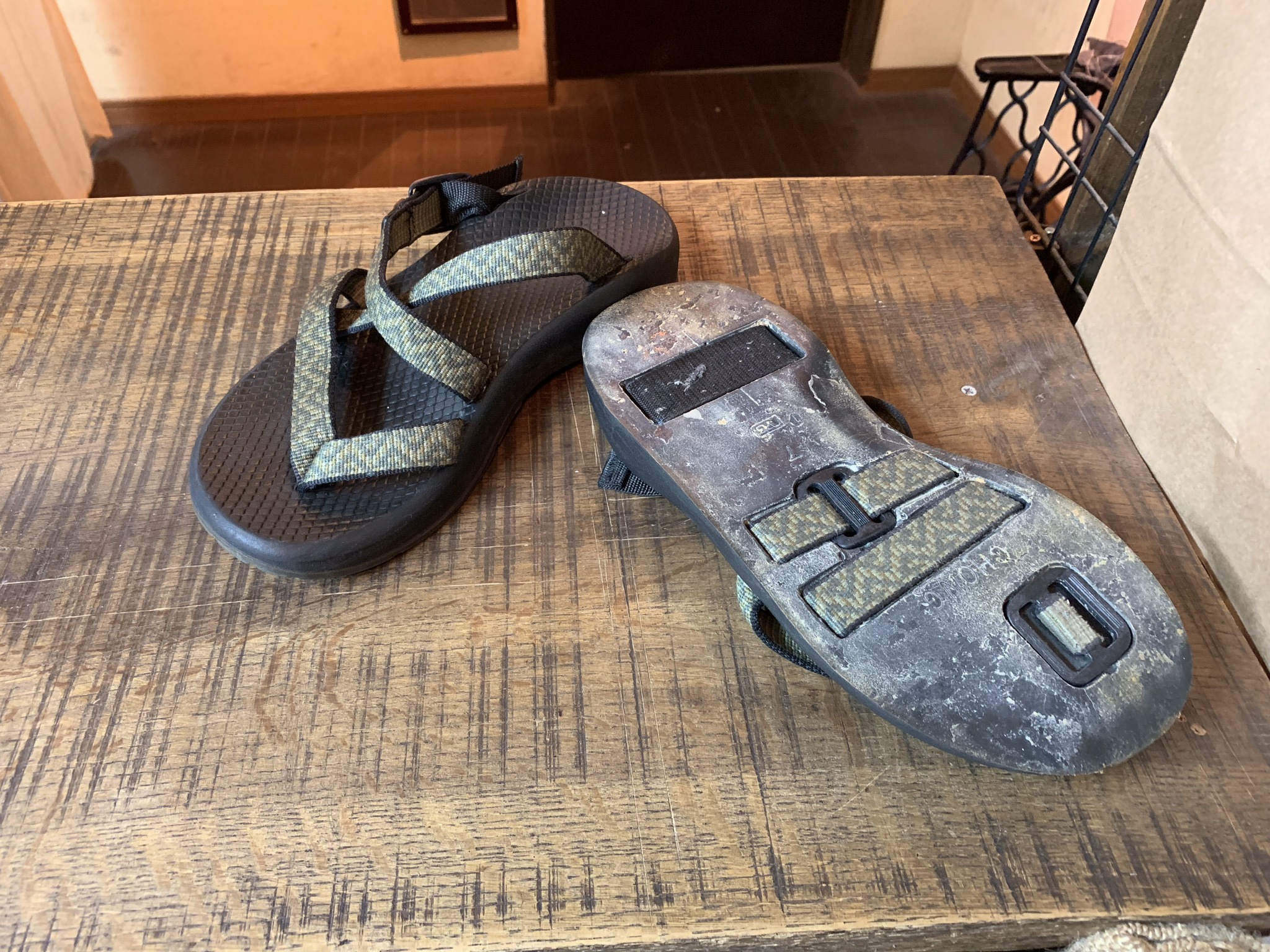 Chaco チャコ スポーツサンダル vibramスカルソールカスタム