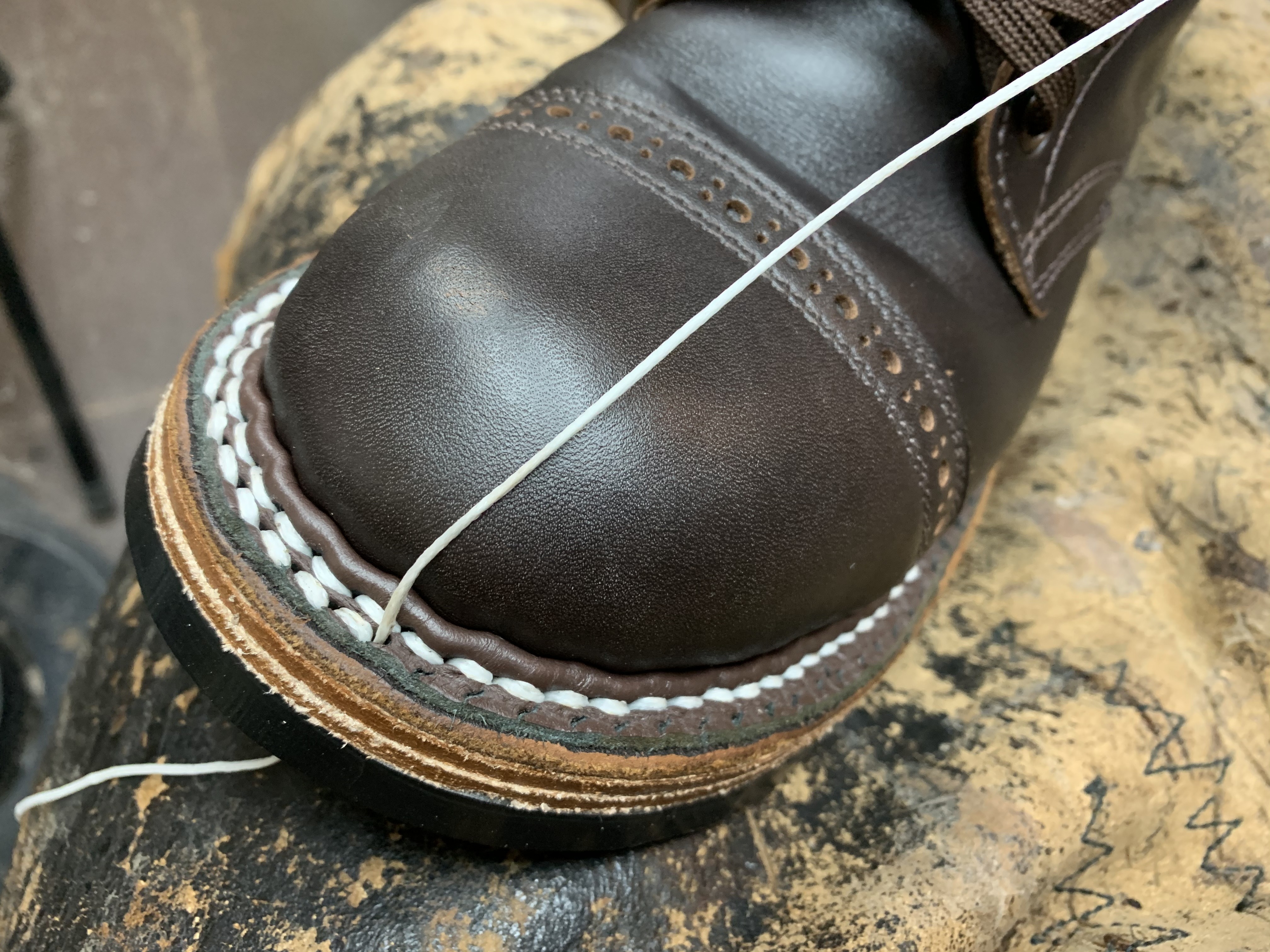 White's(ホワイツ) セミドレス 先芯抜き vibram#700ハーフソール