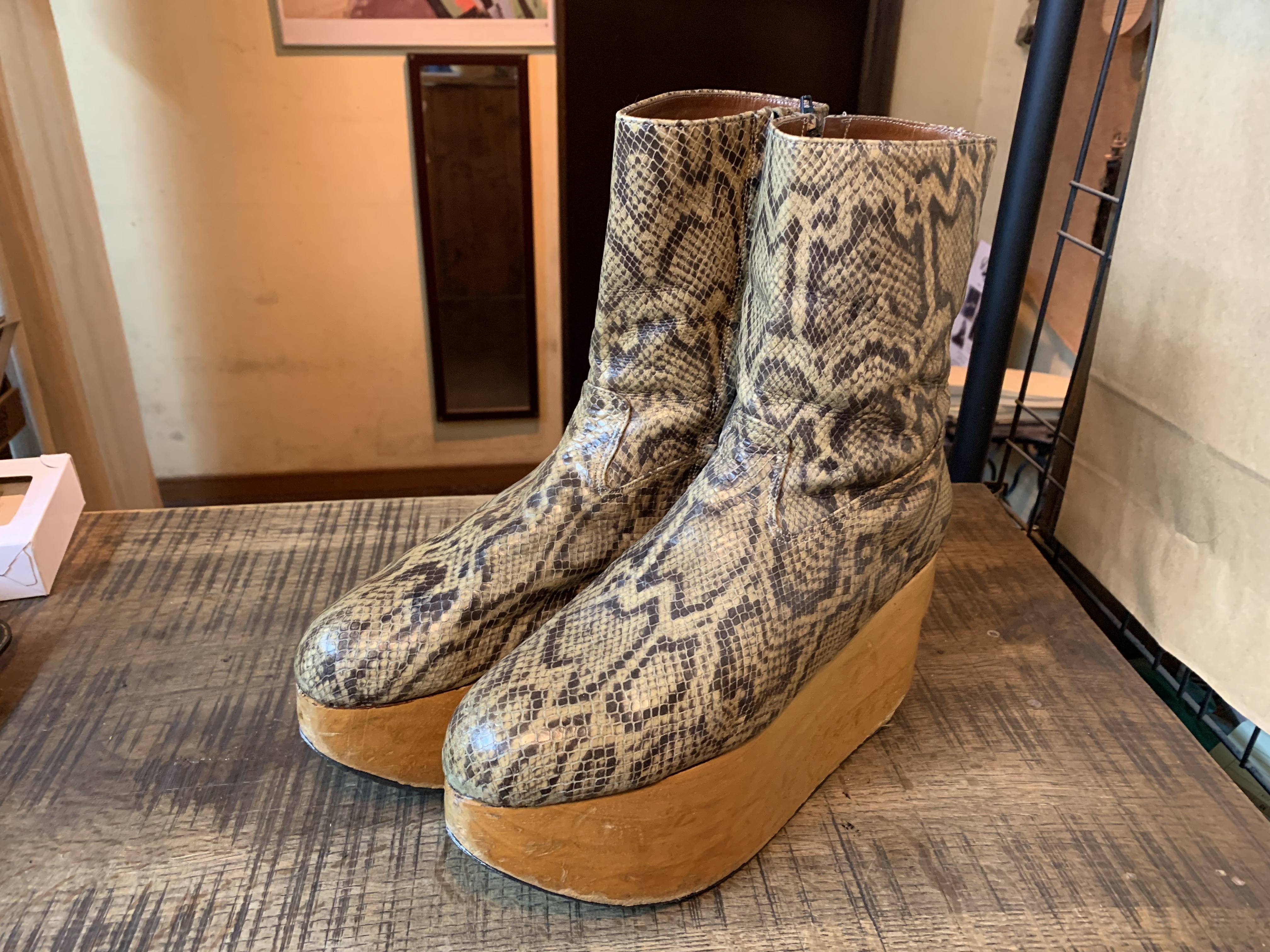 【日本限定モデル】 viviennewestwood パイソンロッキンホースブーツ 靴