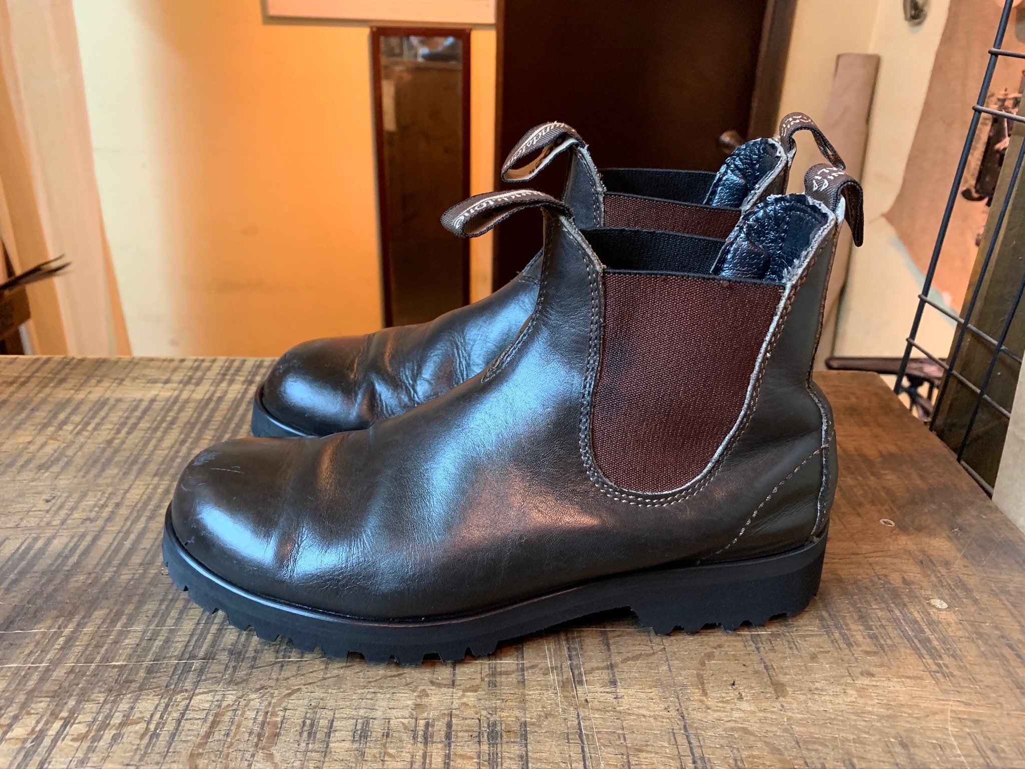 Blundstone(ブランドストーン) サイドゴアブーツ vibram#8303 ソール