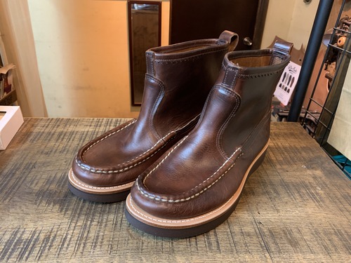 ラッセルモカシン　ノックアバウト9E 美品ソールカスタム　靴の半敷左右色違い ラッセルモカシン ノックアバウト9E 美品ソールカスタム 靴の半