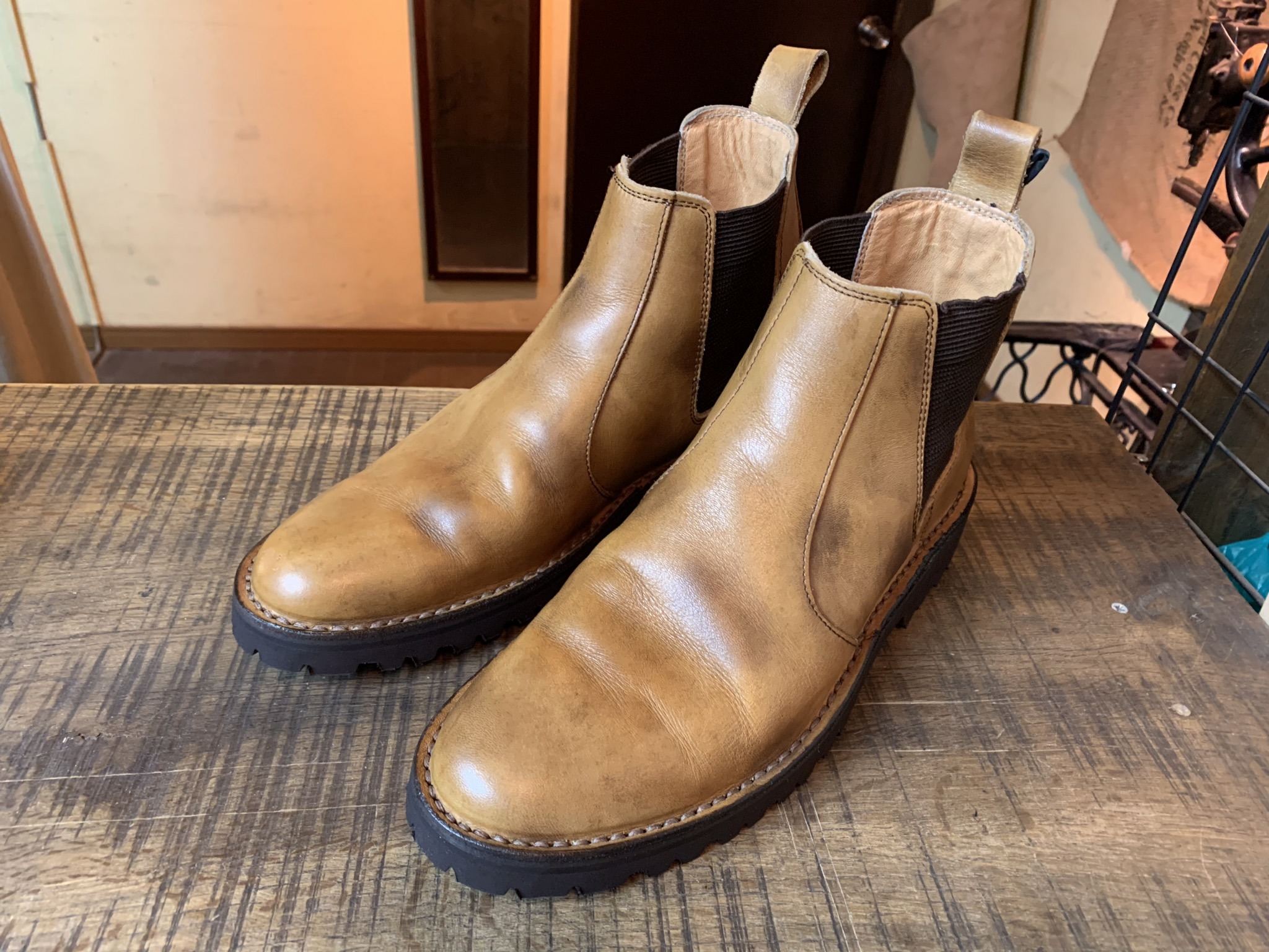 REGAL(リーガル) サイドゴアブーツ vibram#8303ソール交換