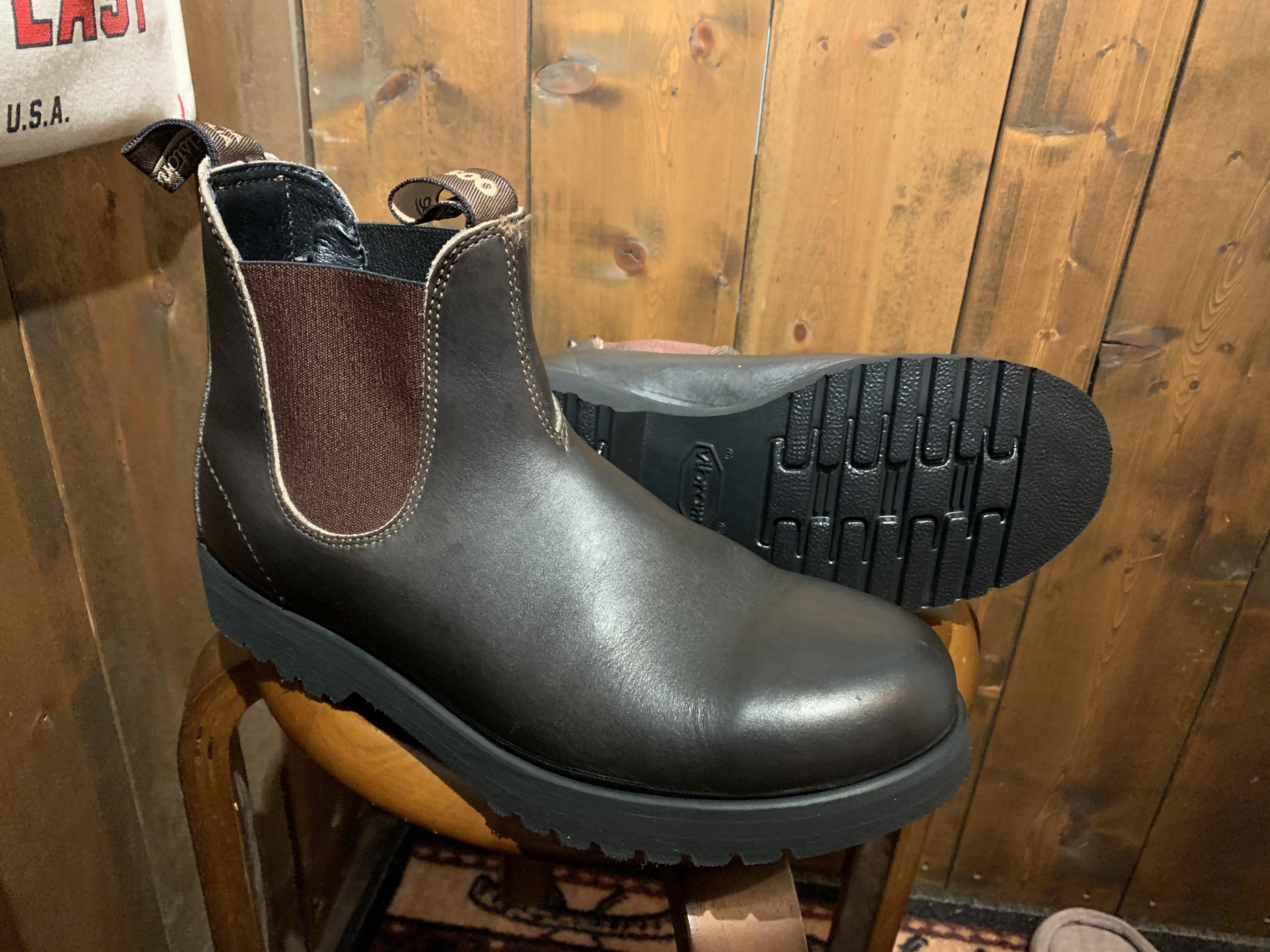 Blundstone (ブランドストーン) サイドゴアレインブーツ vibram