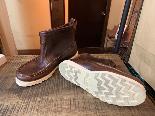 ラッセルモカシン ノックアバウト レザーミッドソール vibram#2060