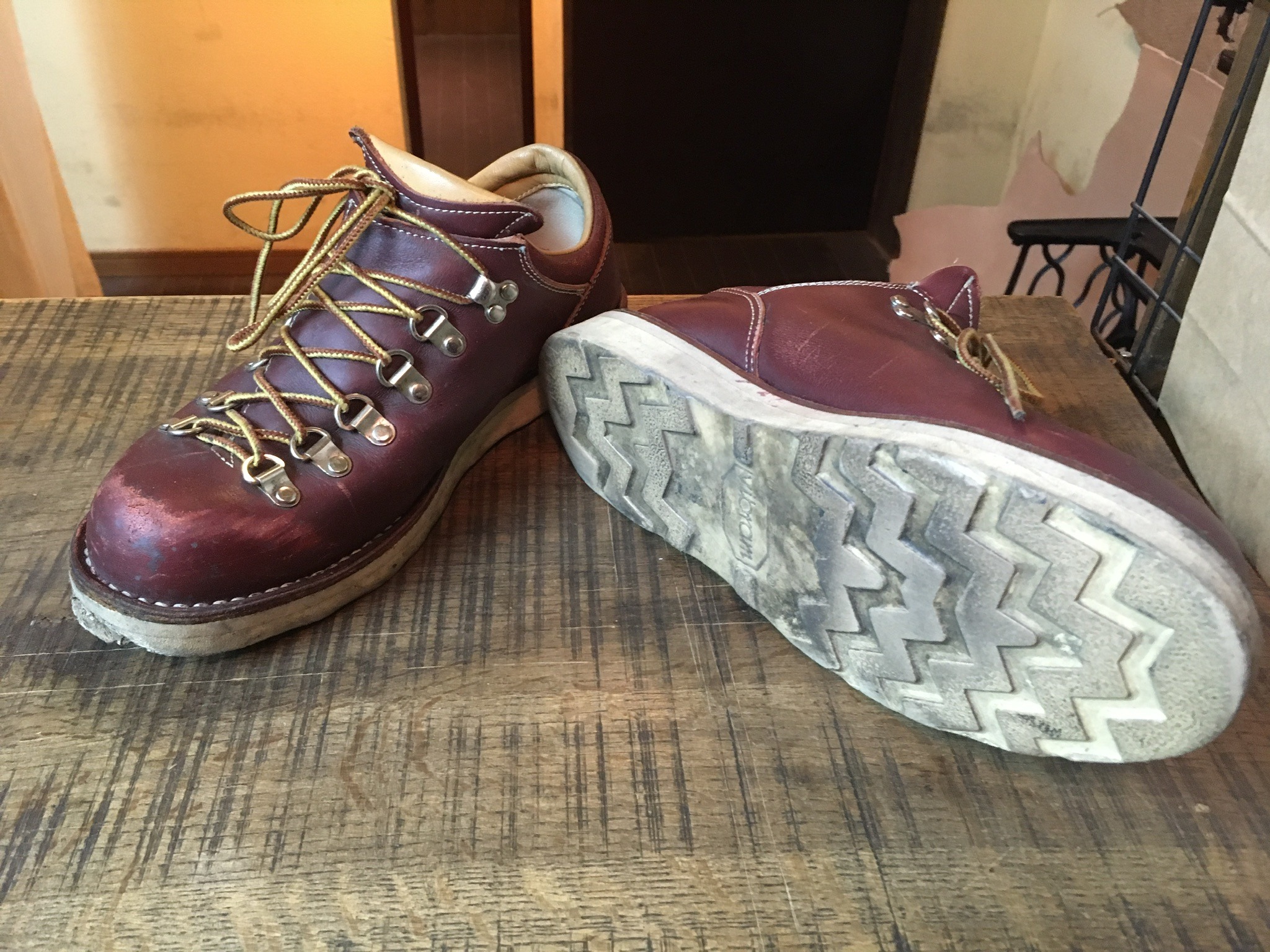 Danner(ダナー) マウンテンリッジ ロー vibram#4014ソール交換: ソール