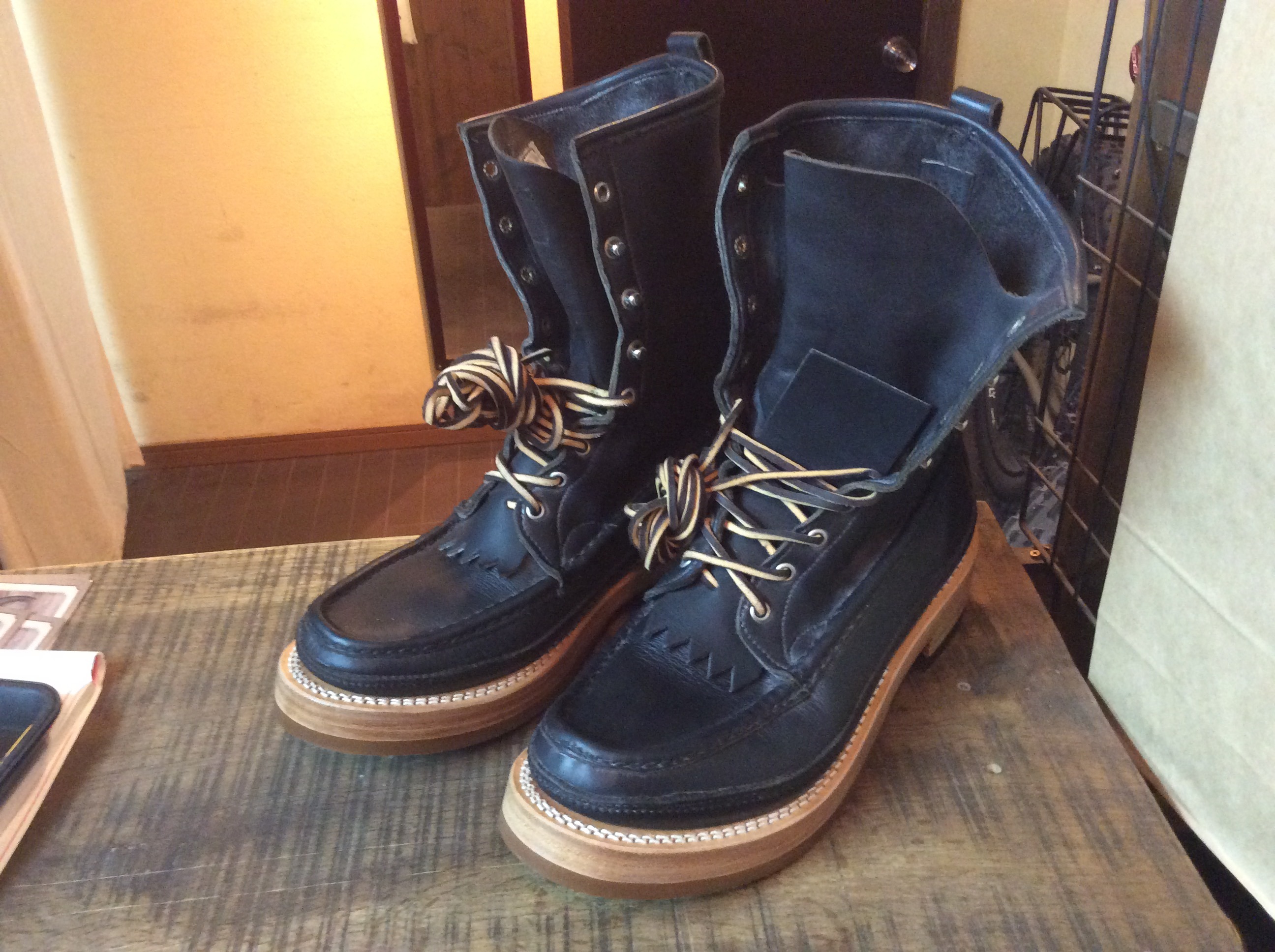 ラッセルモカシン バードシューター トリプルレザーミッド vibram