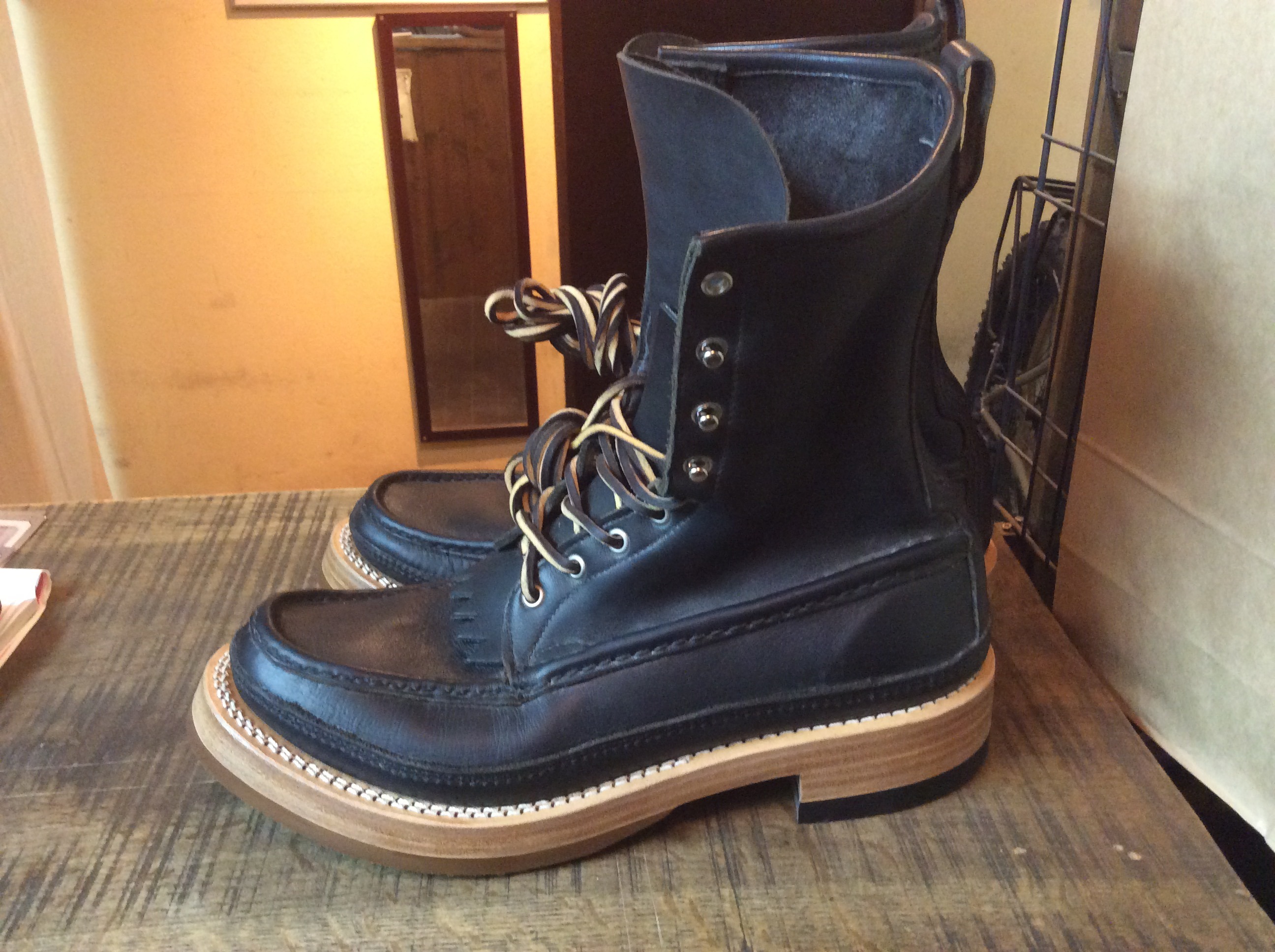 ラッセルモカシン バードシューター トリプルレザーミッド vibram