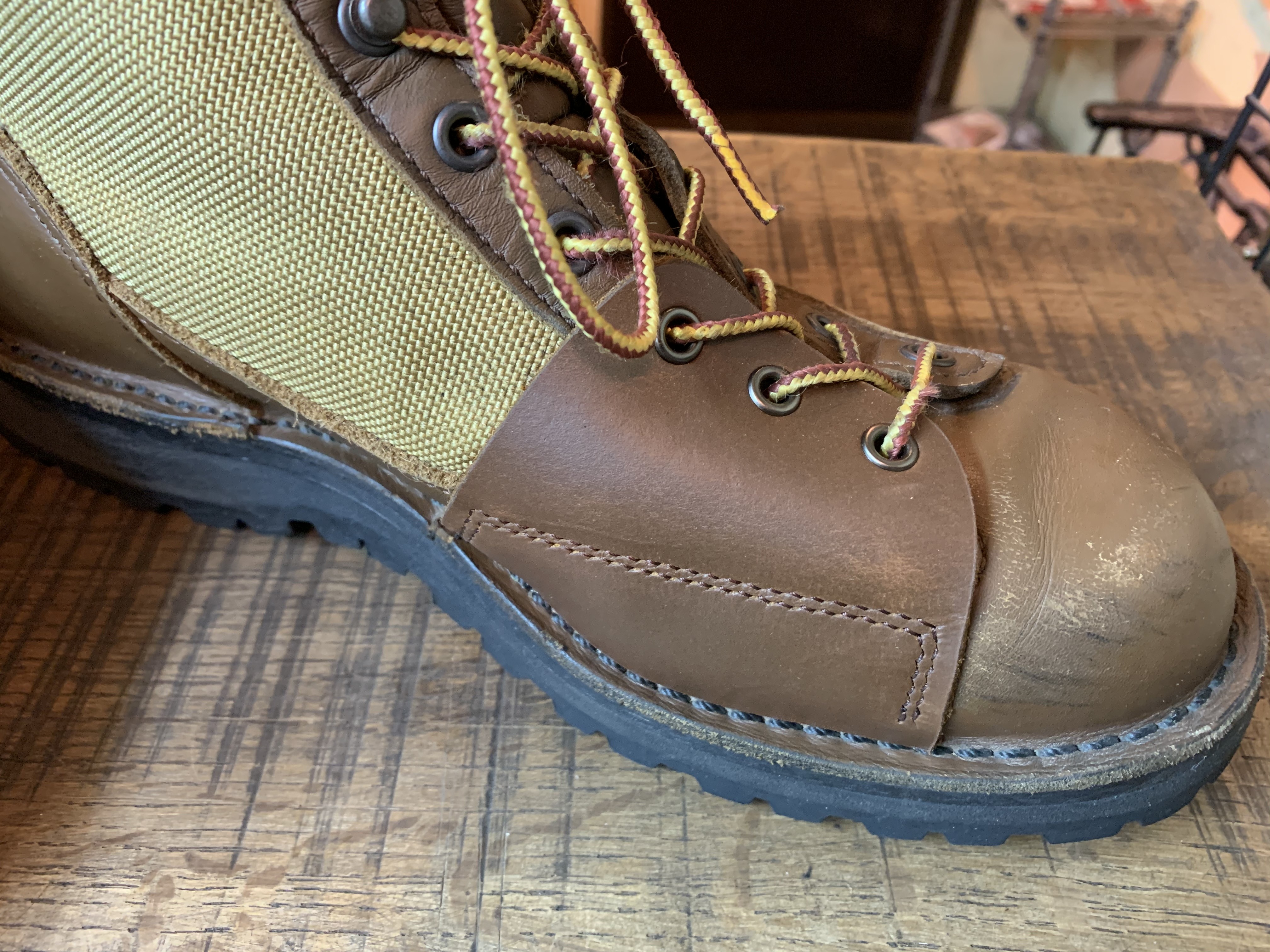 Danner (ダナー) ダナーライト シフトガード取り付けカスタム