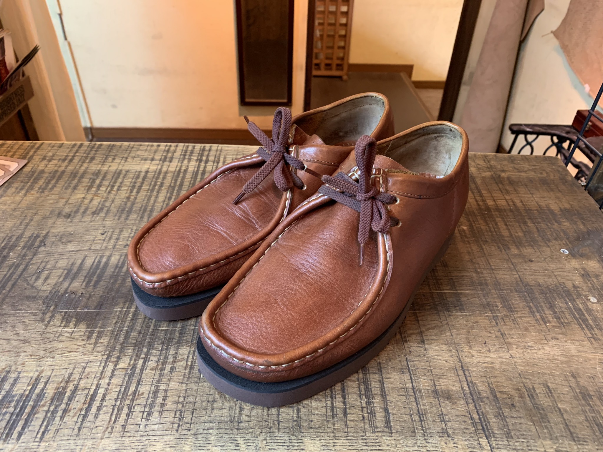 クラークス　ワラビー　ミュール Clarks (クラークス) ワラビー vibram#2021ソール交換: ソール