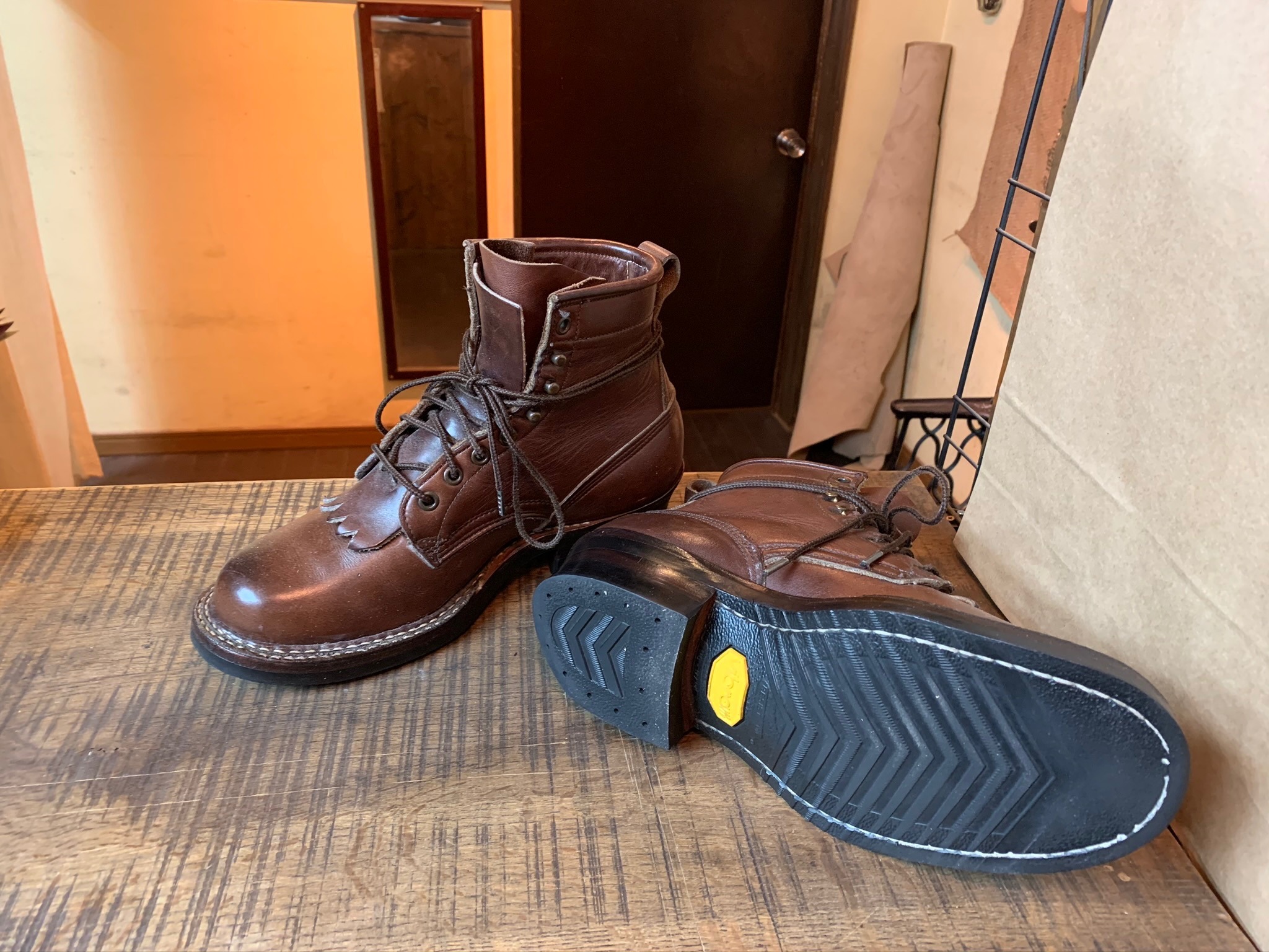 White's (ホワイツ) セミドレス ビルトライトヒール交換: ソールリペア