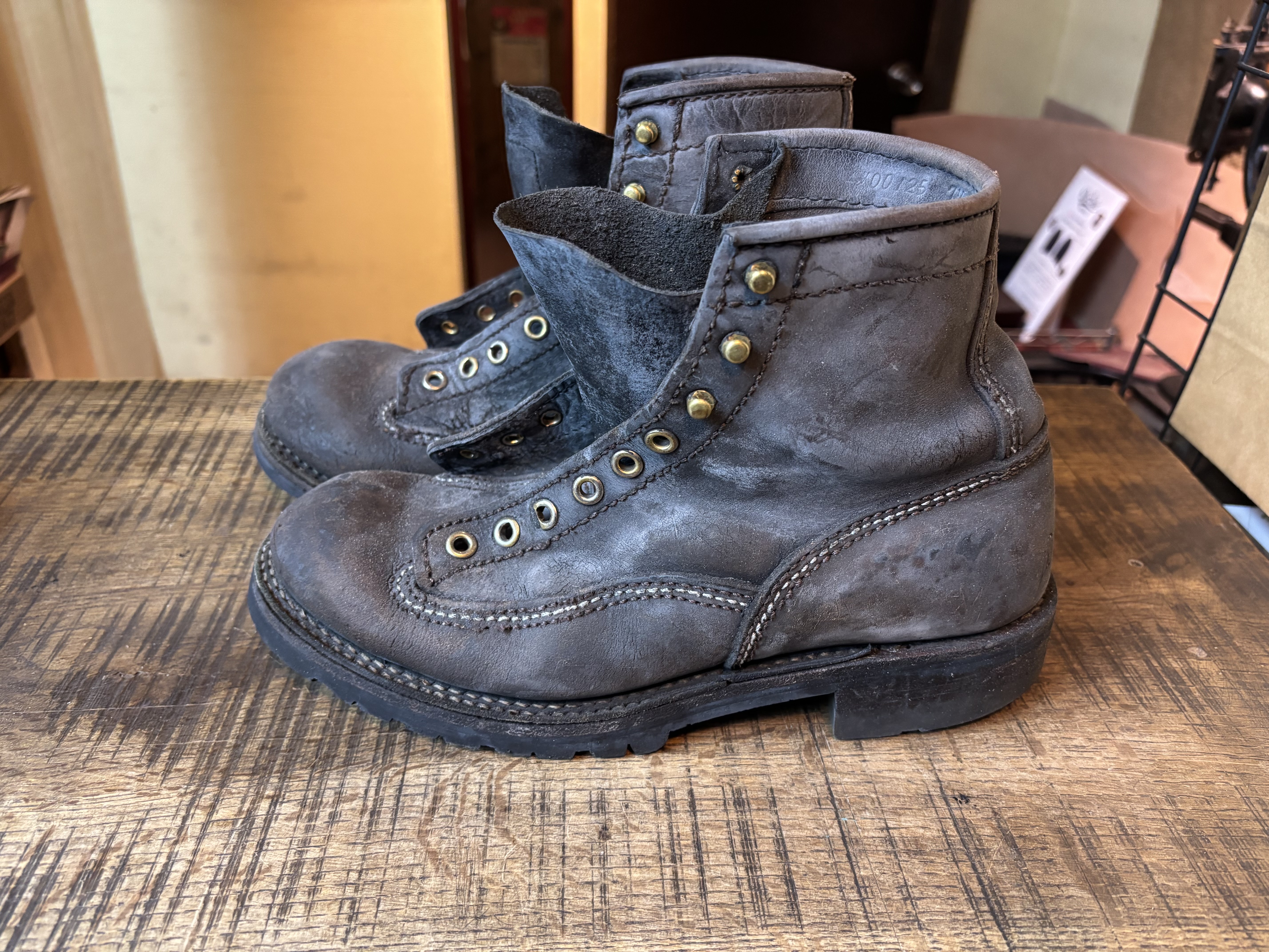 LONE WOLF(ロンウルフ) ロガーブーツ vibram#100fire&ice 耐熱カスタム