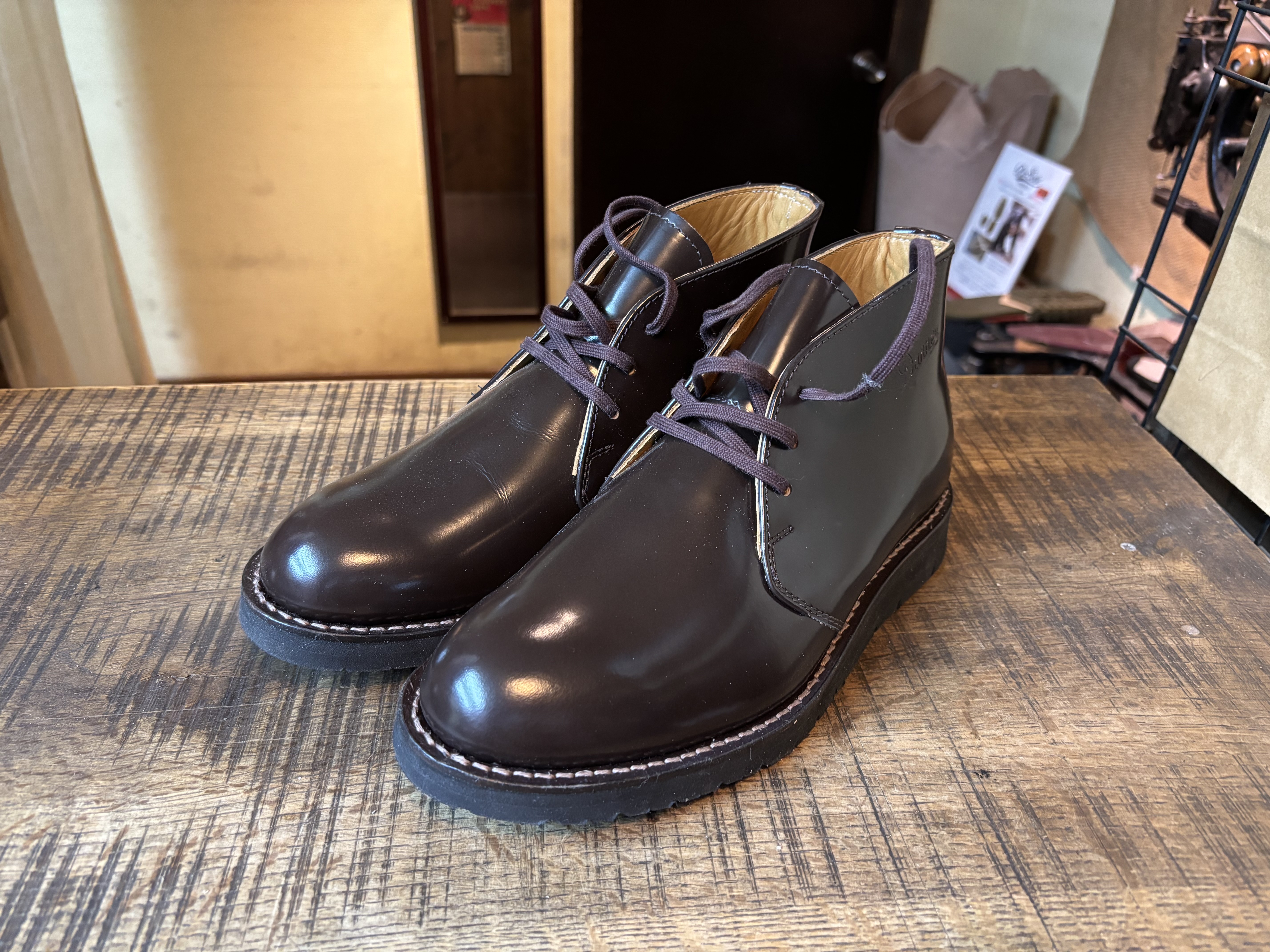 Danner (ダナー) ポストマンブーツ vibram#700コルクソール交換