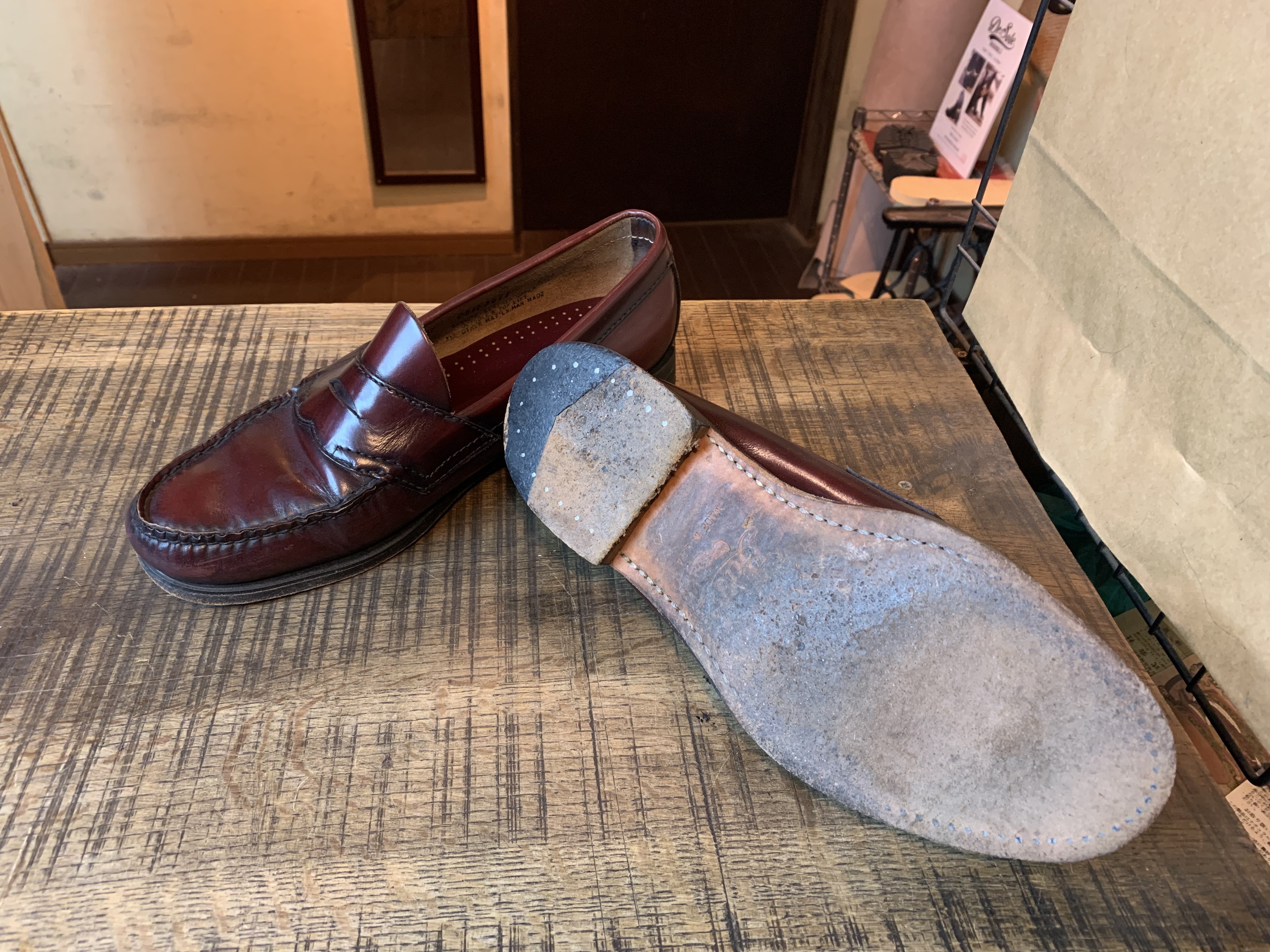 Above the ground レザーコインローファー Vibramソール セール30%off】ウインドポート ベルト付きローファー ビブラム