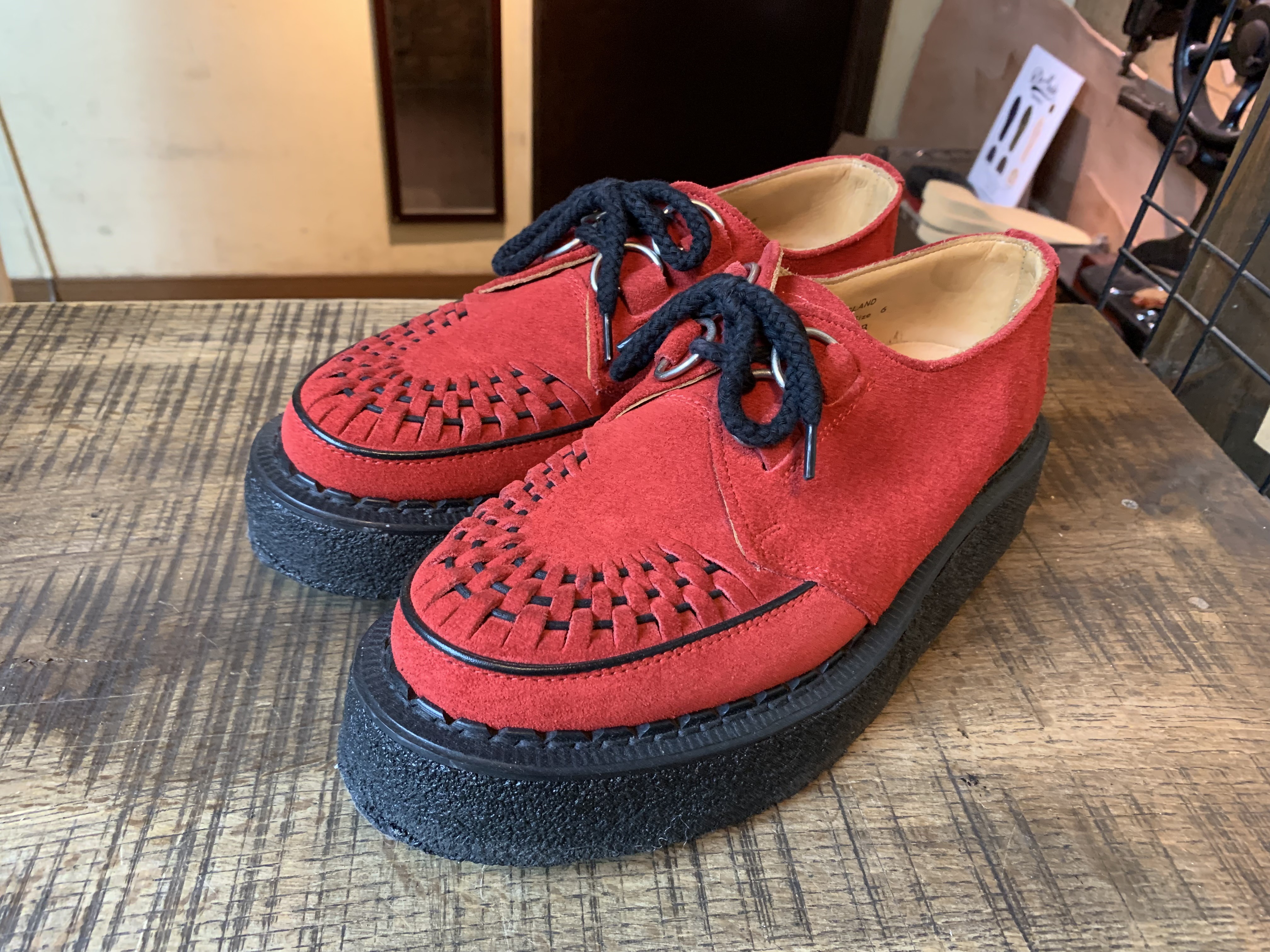 本日最終値下げ！ジョージコックスラバーソール赤 本日最終値下げ！ジョージコックスラバーソール赤 - メルカリ